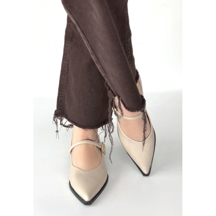 HERŞEYTREND Galye Bej Cilt Topuklu Ayakkabı