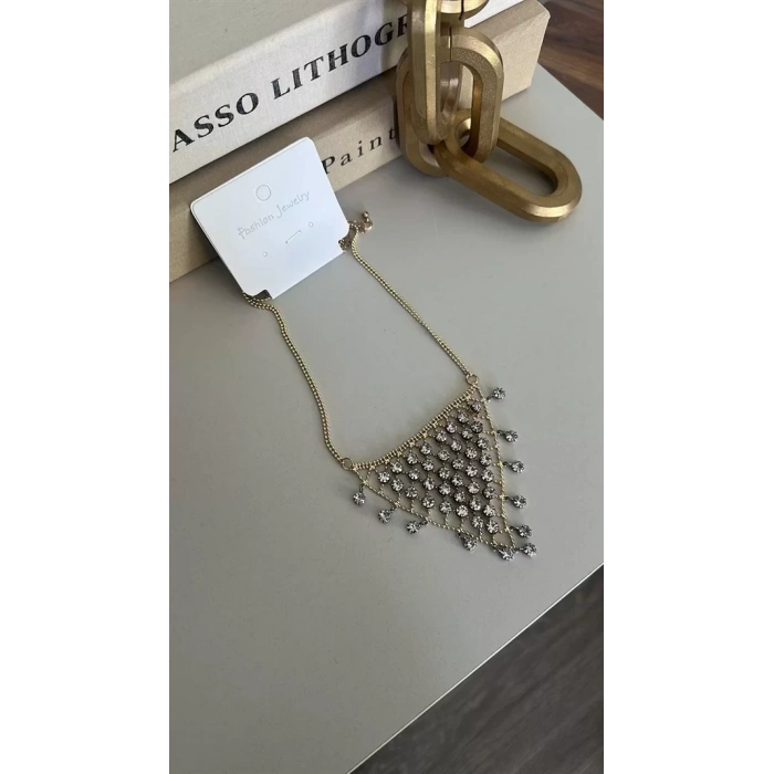 HERŞEYTREND Taşlı Üçgen Kolye - Altın