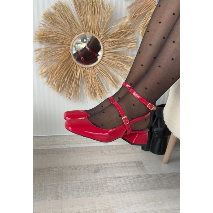 Karmi Kırmızı Rugan Topuklu Kemerli Ayakkabı