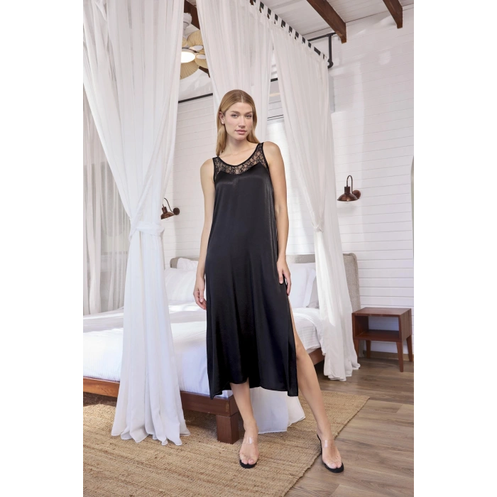 HERŞEYTREND  %100 Viskon Dantelli ve Dekolteli Saten Sabahlık Takımı