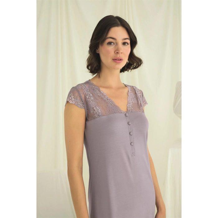 HERŞEYTREND  Kolu Omzu ve Yakası Dantelli Önü Düğmeli Gecelik