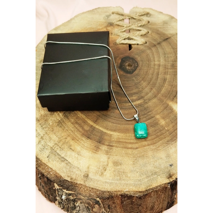 LitaeTrend Apatit Doğal Taşı Zincirli El Yapımı Kolye Uç: 2 cm Zincir: 20 cm Kutulu