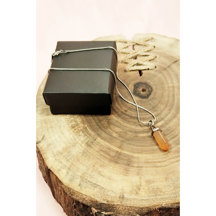 LitaeTrend Kalsit Doğal Taşı Zincirli El Yapımı Tasarımlı Kolye Uç: 3,5 cm Zincir: 20 cm Kutulu