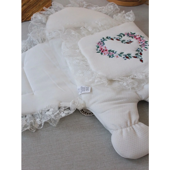 LitaeTrend Yenidoğan Kapitone Anadolunun Kalbi Nakışlı Ayaklı Kız Erkek Bebek Battaniyesi Ekru