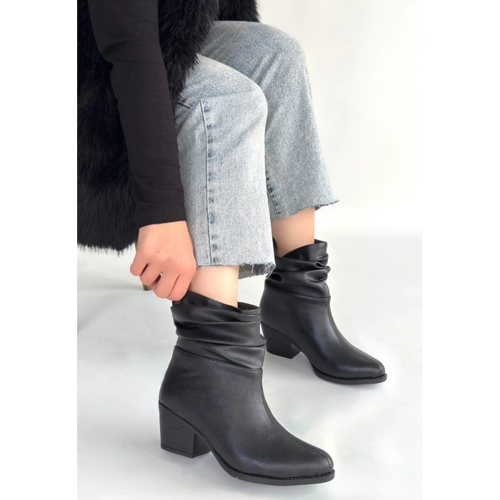 Lukana Siyah Cilt Topuklu Körüklü Bot