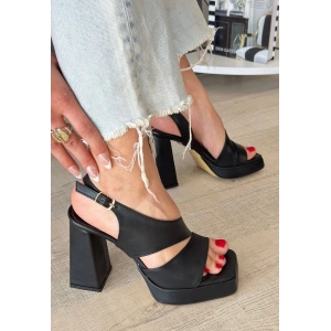 Cica Siyah Cilt Topuklu Ayakkabı