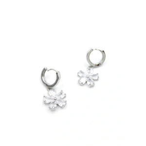 LitaeTrend Çiçek Küpe - Beyaz