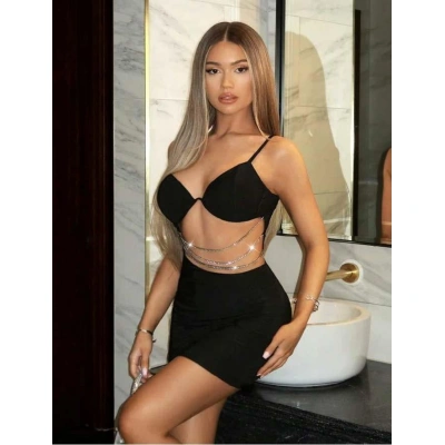 HERŞEYTREND  Zincir Detaylı Göğüs Dekolteli Siyah Mini Club Elbisesi