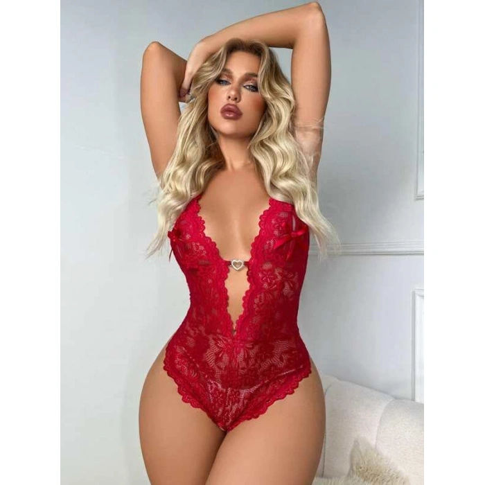 HERŞEYTREND  Metal Kalp Aksesuarlı Fantezi Dantelli Kırmızı Body
