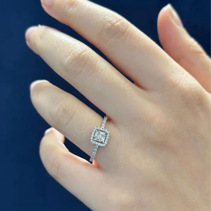 0.33 Karat F Renk Baget Pırlanta Yüzük