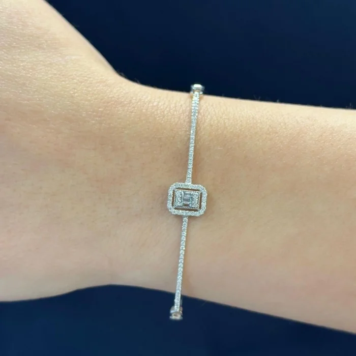 0.37 KARAT F RENK BAGET PIRLANTA BİLEKLİK