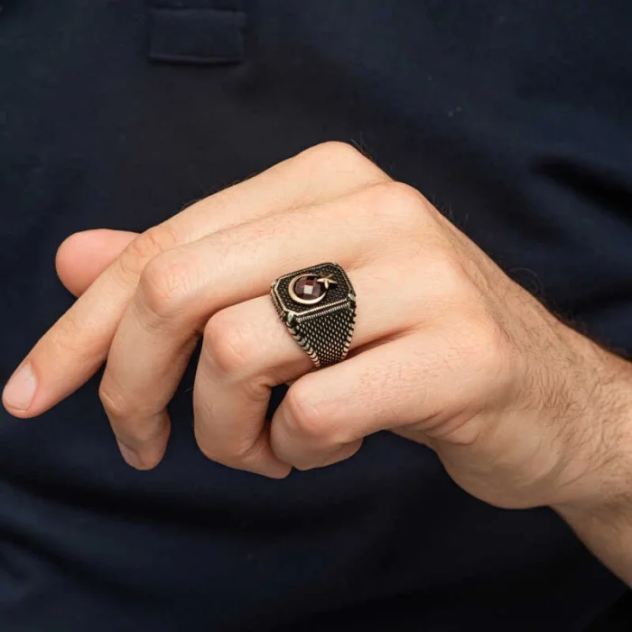 Gümüş Kırmızı Taşlı Ay Yıldız Erkek Yüzük