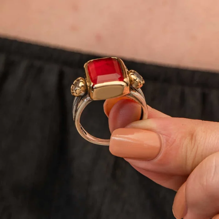 Gümüş Kırmızı Zirkon Taşlı Otantik Kadın Yüzük