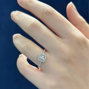 0.33 Karat F Renk Baget Pırlanta Yüzük