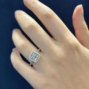 0.47 Karat F Renk Baget Pırlanta Yüzük