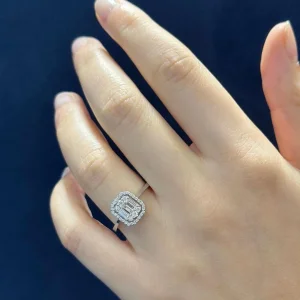 0.48 Karat F Renk Baget Pırlanta Yüzük