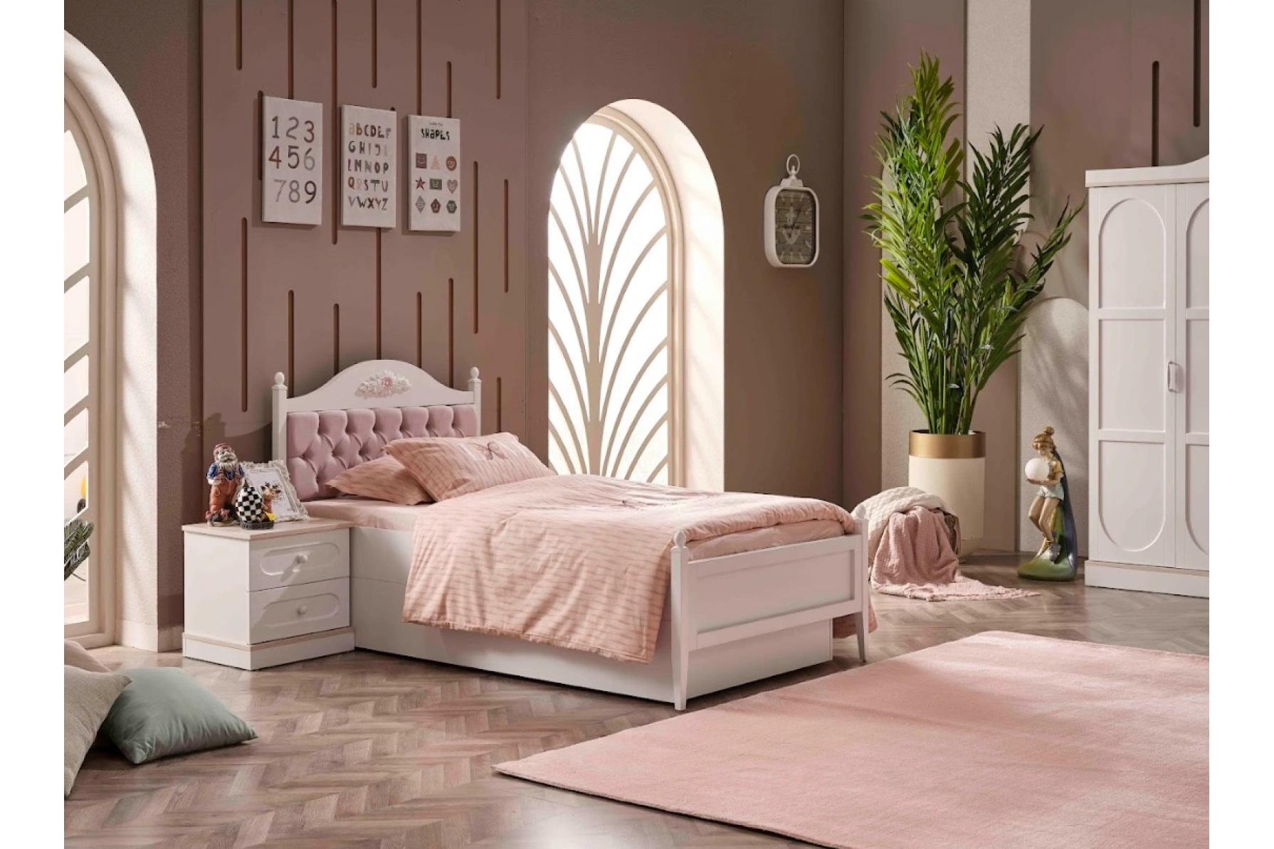 PARİS GENÇ ODASI