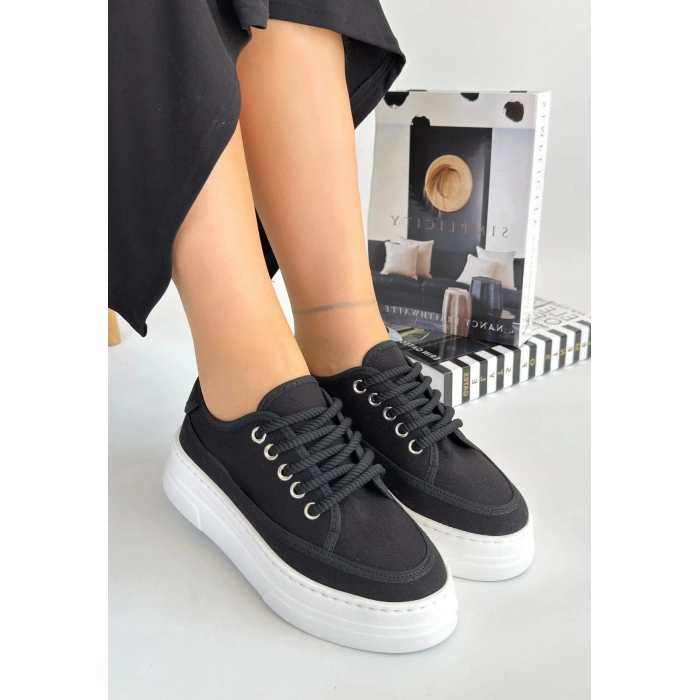 Carin Siyah Keten Bağcıklı Spor Ayakkabı