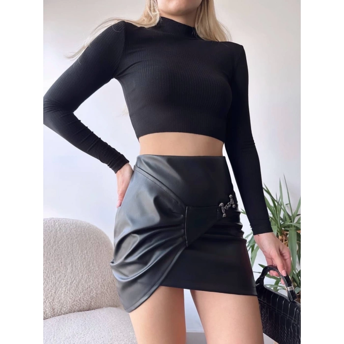 Tokalı deri etek siyah s240097