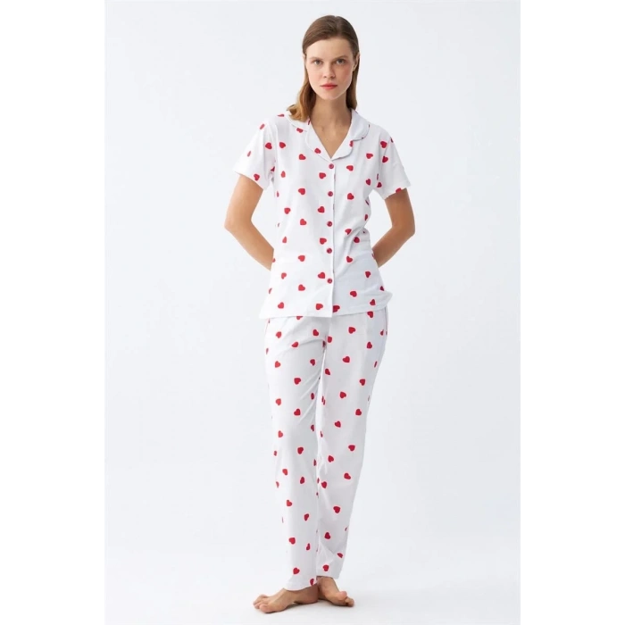 Moda Kadın Beyaz Kırmızı Kalpli Önden Düğmeli Pijama Takımı