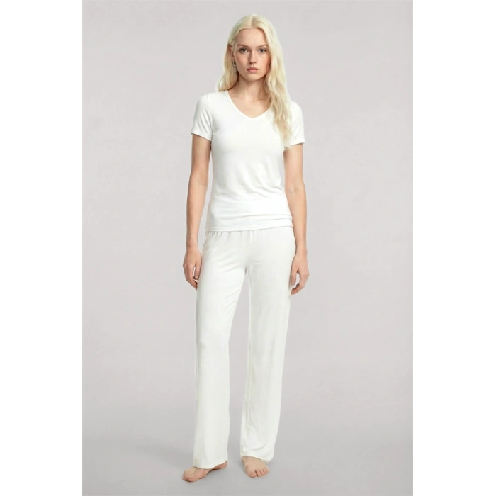 Moda Kadın Ekru Yumuşak Dokulu Minimal V Yaka Üst Basic Şık Günlük Bluz