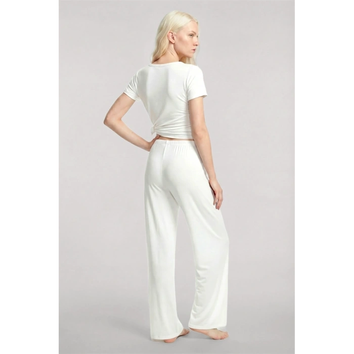 Moda Kadın Ekru Yumuşak Dokulu Minimal V Yaka Üst Basic Şık Günlük Bluz