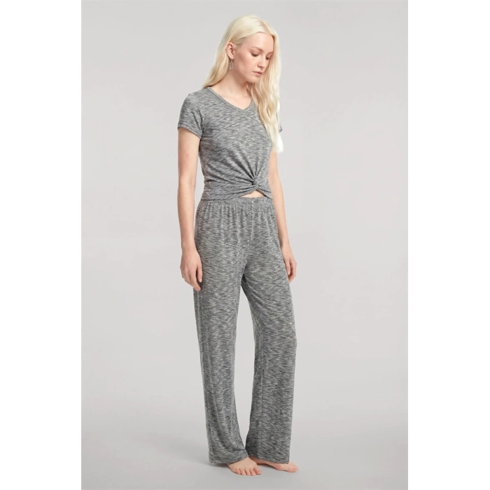 Moda Kadın Gri Melanj Yumuşak Dokulu Minimal V Yaka Üst Basic Günlük Şık Bluz