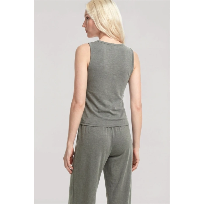 Moda Kadın Haki Yumuşak Dokulu Minimal Kolsuz Atlet Basic Günlük Rahat Üst