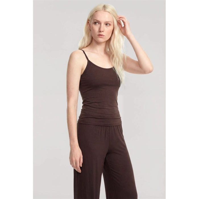 Moda Kadın Kahve İp Askılı Atlet Yumuşak Dokulu Minimal Basic Günlük Üst