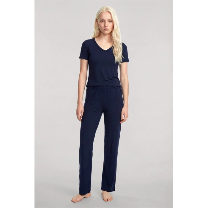 Moda Kadın Lacivert Yumuşak Dokulu Minimal V Yaka Üst Basic Günlük Şık Bluz