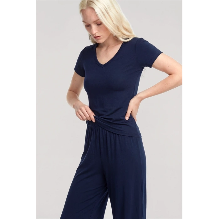 Moda Kadın Lacivert Yumuşak Dokulu Minimal V Yaka Üst Basic Günlük Şık Bluz