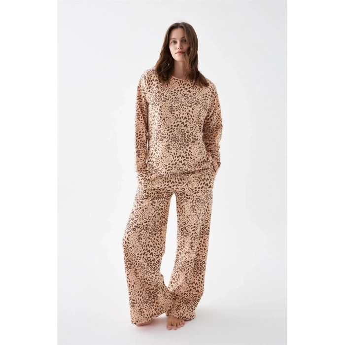 Moda Kadın Oversize Bej Leopar Desenli Pamuklu Kalın Pijama Takımı