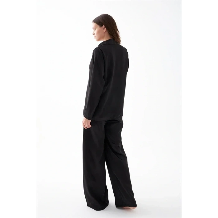 Moda Kadın Siyah Oversize Saten Pijama Takımı – Rahat Kesim Şık Ev Giyim Seti