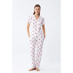 Moda Kadın Beyaz Kırmızı Kalpli Önden Düğmeli Pijama Takımı