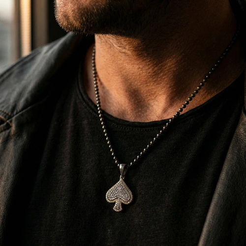 Markazit Taşlı İki Renk Özel Yüzey Kaplama Kalp Kilit Kolye