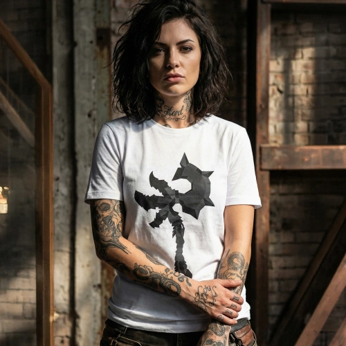 Mythological Weapon T-Shirt mit Rundhalsausschnitt