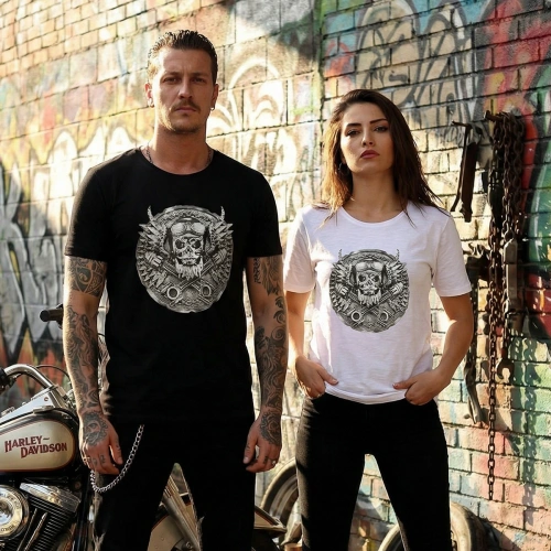 Kuru Kafa Madalyon Baskılı Bisiklet Yaka Tişört