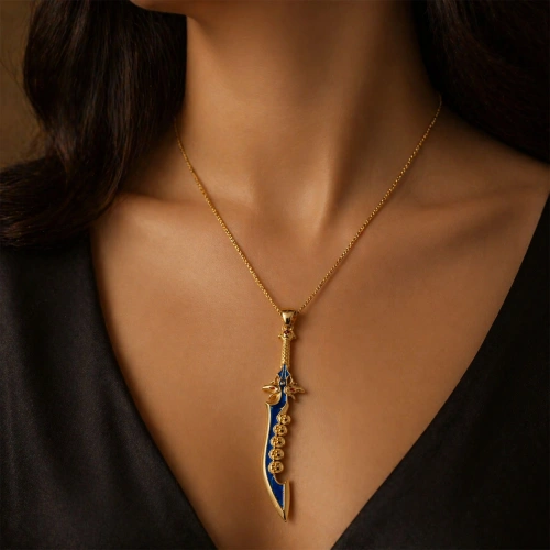 Çift Taraflı Hançer Gümüş Kolye