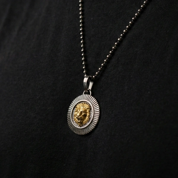 İki Renk Kaplamalı Aslan Madalyon Kolye