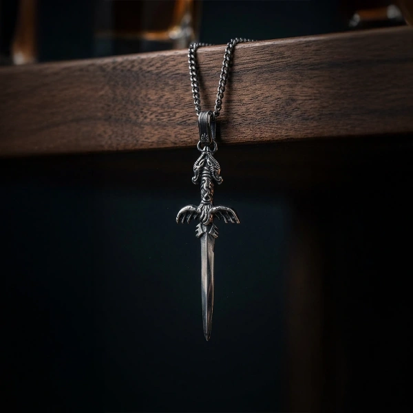 Şövalye Kılıcı Gümüş Kolye