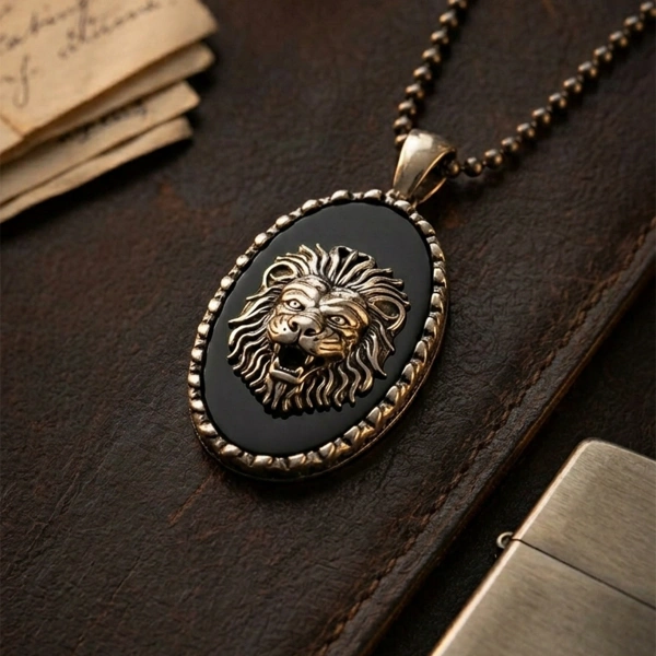 Elips Onix Taş Üzeri Aslan Figürlü Özel Yüzey Kaplamalı Kolye