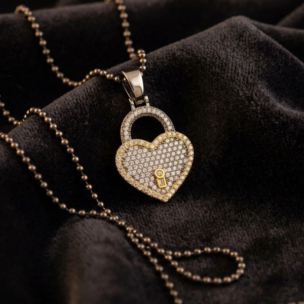 Markazit Taşlı İki Renk Özel Yüzey Kaplama Kalp Kilit Kolye