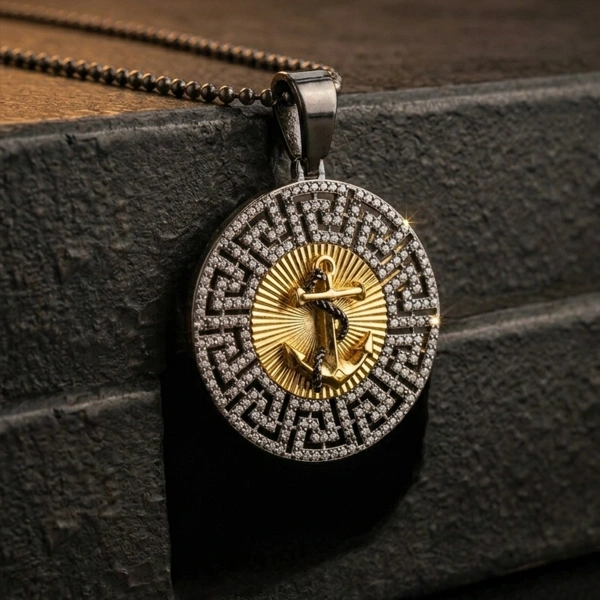 Markazit Taşlı Özel Yüzey İki Renk Kaplama Halatlı Madalyon Çapa Kolye