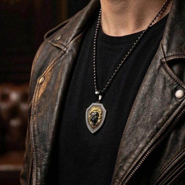 Markazit Taşlı Özel Yüzey İki Renk Kaplama Aslan Apolet Kolye