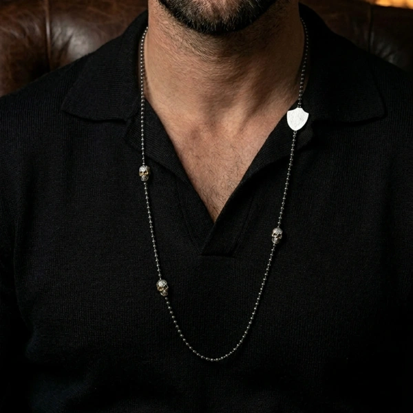 Zincirli Çift Taraflı Altın Kaplamalı Kurukafa Gümüş Kolye