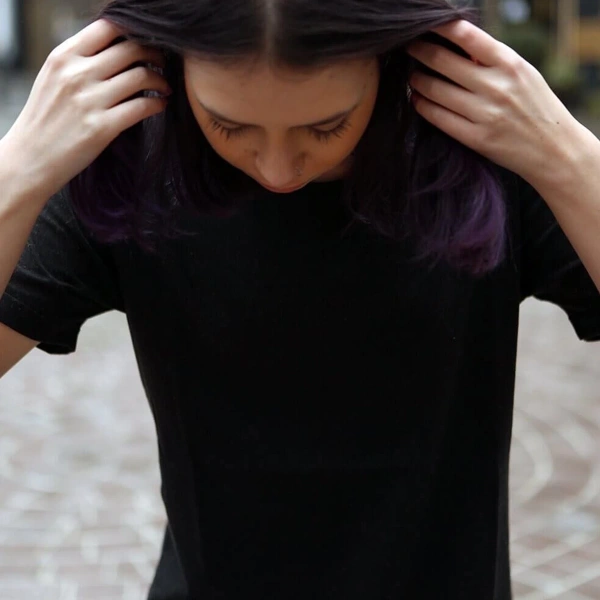 Arkası Aşk Çınarı Baskılı Bisiklet Yaka Bayan Siyah Uzun Tişört