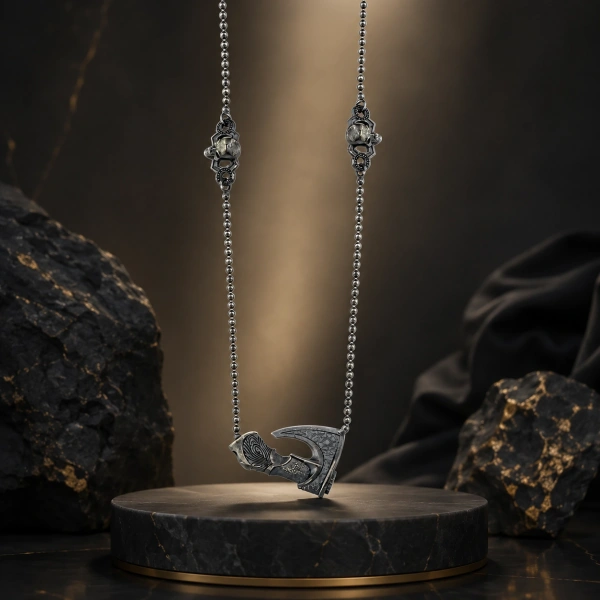 Dark Totem Viking Baltası Gümüş Kolye
