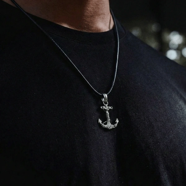 Doğal Derili Çapa Kolye