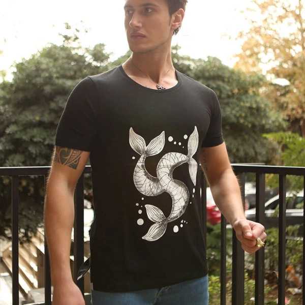 Kelt Balık Baskılı Bisiklet Yaka Erkek Siyah Tişört