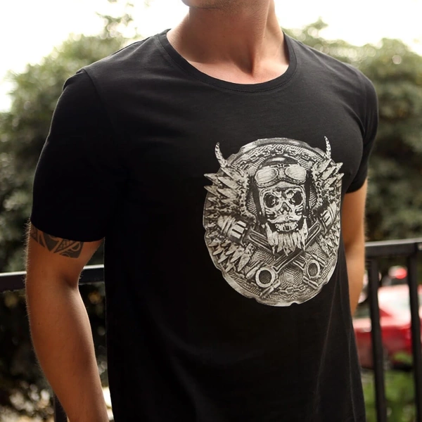 Kuru Kafa Madalyon Baskılı Bisiklet Yaka Tişört